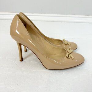 Kate Spade Catia Pumps with Gold Bow Size 7.5 Beige Patent Leather Women's